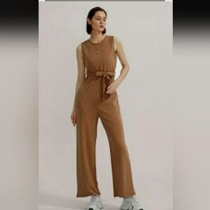 Cherfly Chic Sleeveless Crew Neck Belted Tan Jumpsuit